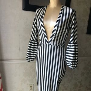 Balloon sleeve midi dress